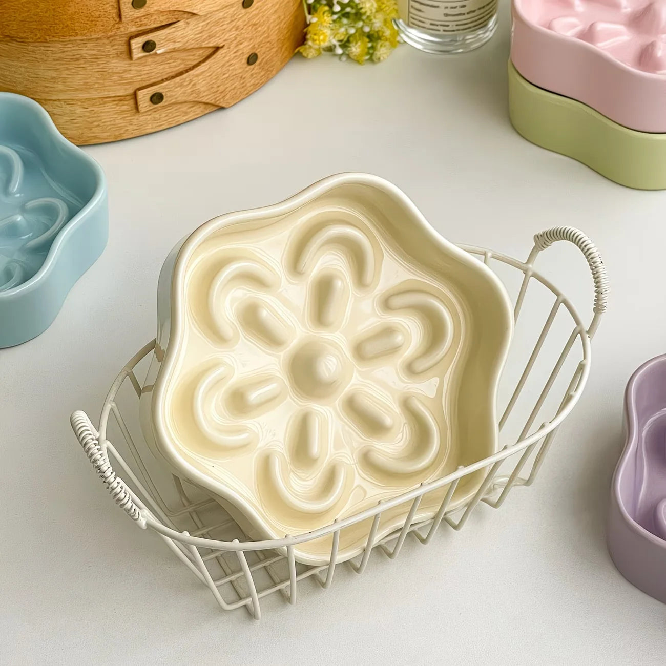 Cute Flower Shape Slow Feeder Bowl